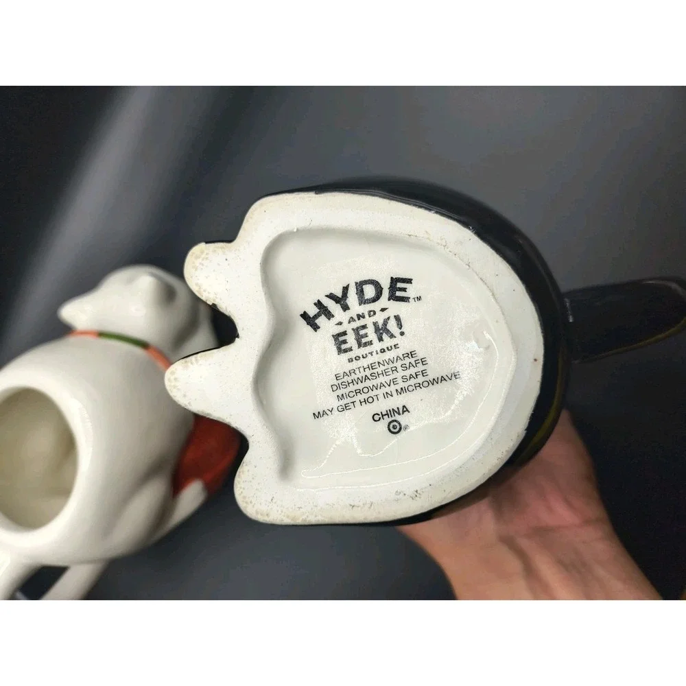 2-Target Wondershop Ceramic Cat Lover Mugs-White Kitty with Yarn & Black Cat